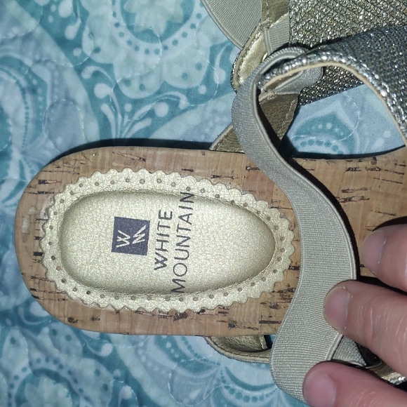 White Mountain All Good Wedge Sandals - Picture 7 of 9